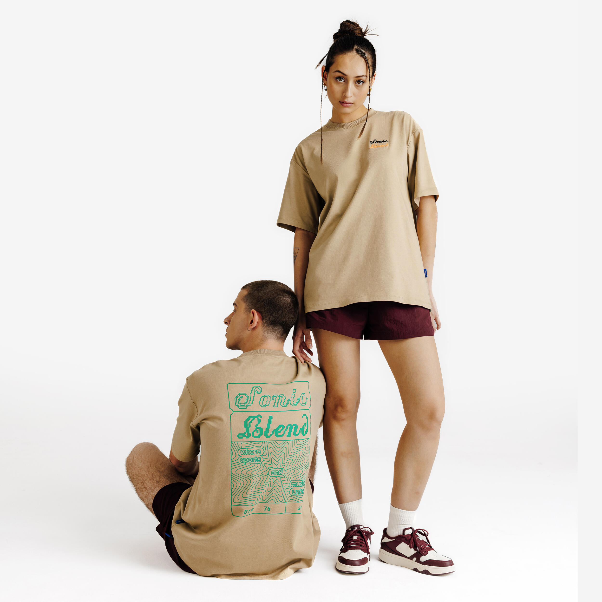 Playera look urbano.